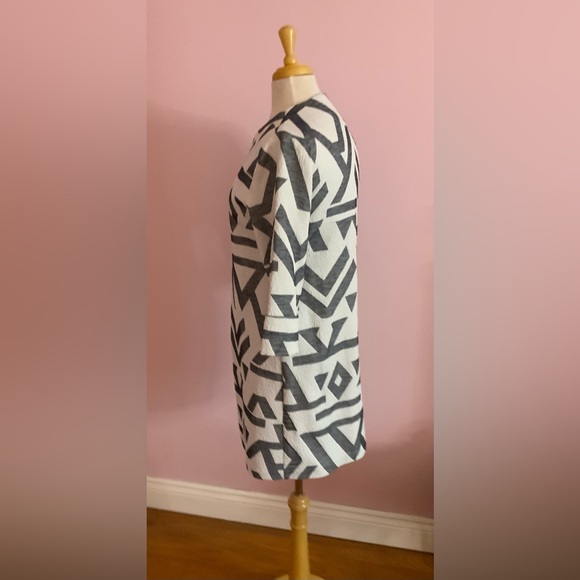 Geometric Patterned Coat - Picture 5 of 10